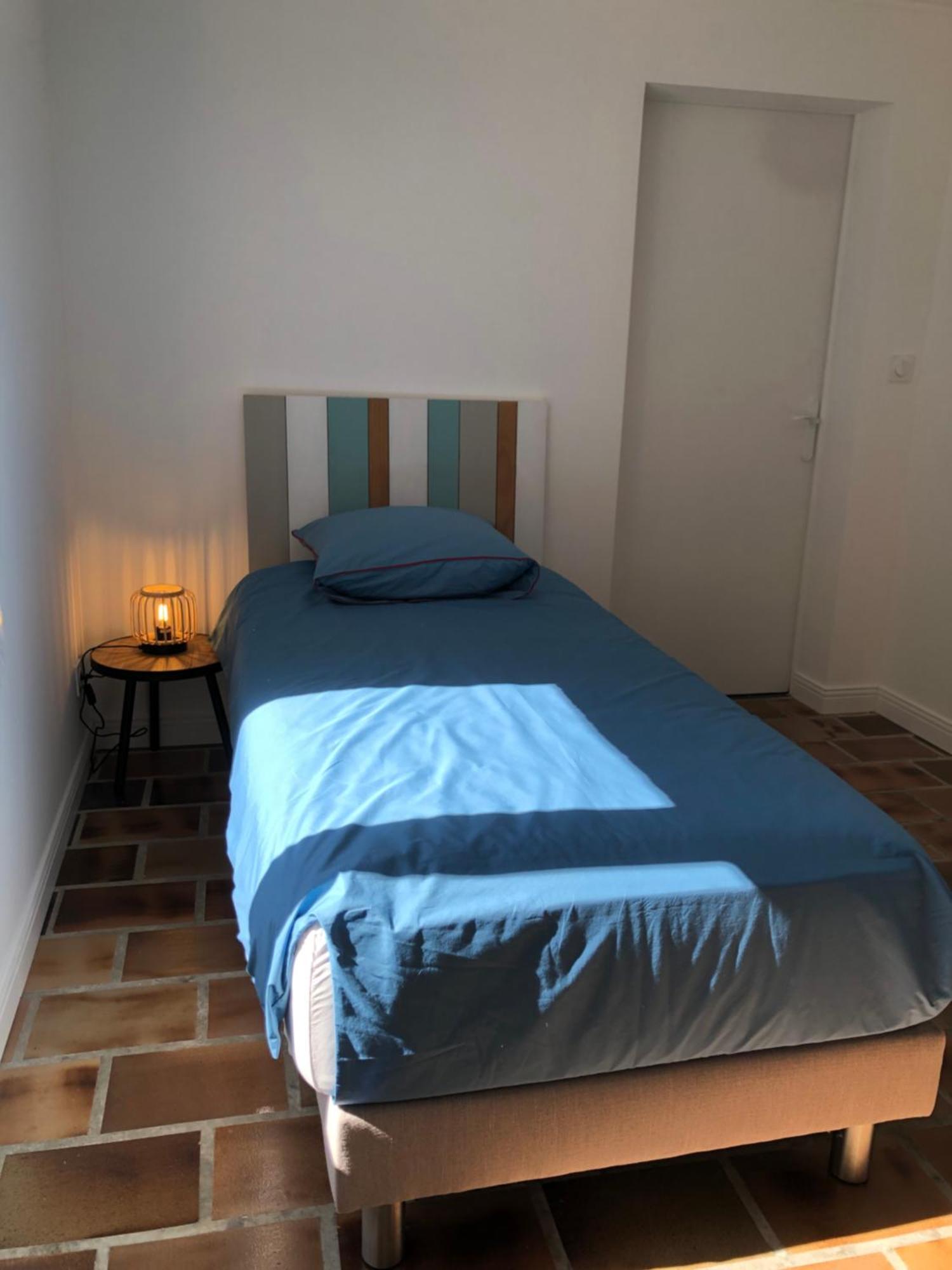 Gite En Provence Dans Grand Jardin Avec Piscine Partagee Cornillon-Confoux Luaran gambar