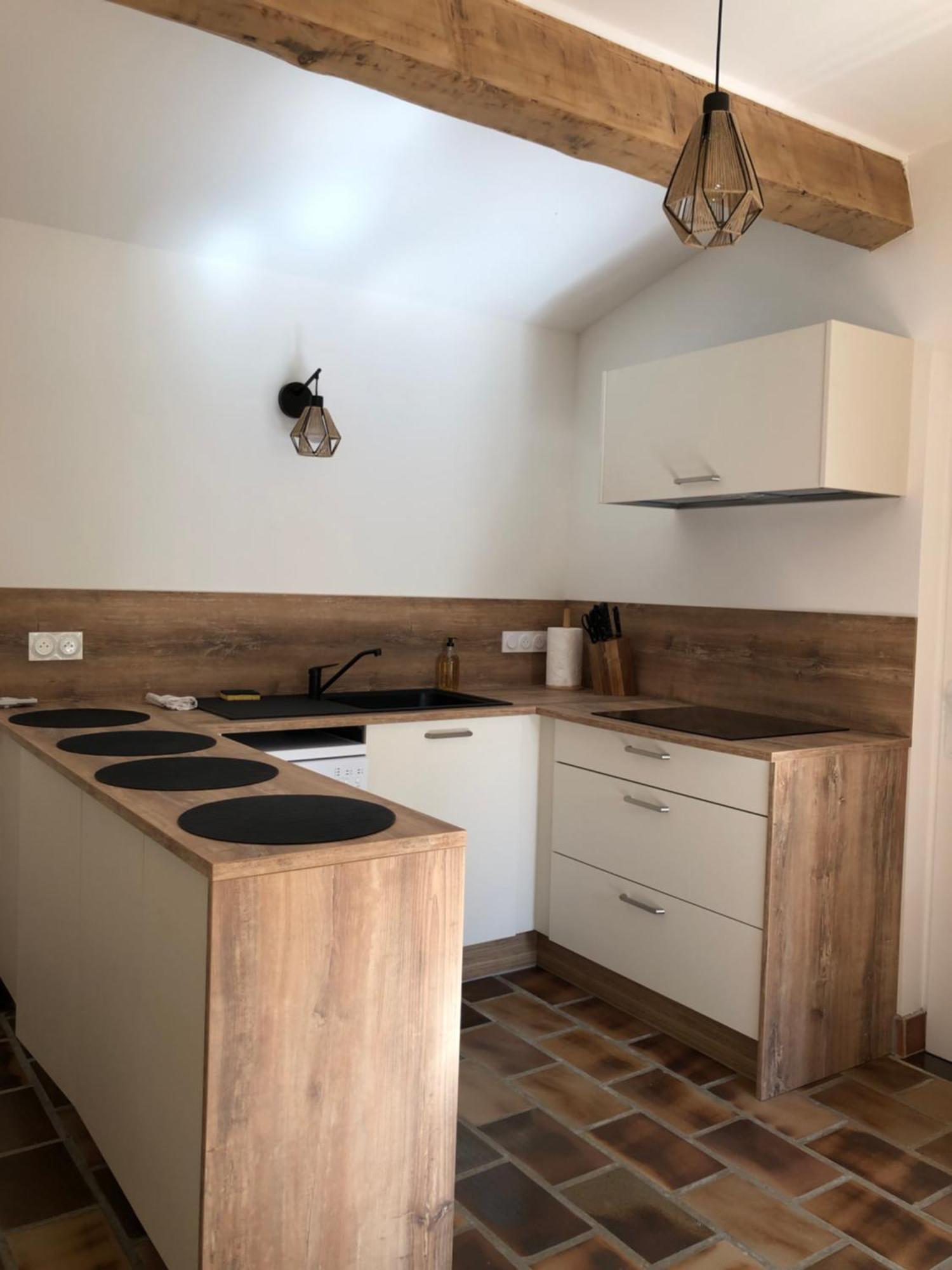 Gite En Provence Dans Grand Jardin Avec Piscine Partagee Cornillon-Confoux Luaran gambar